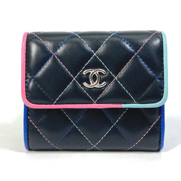 CHANEL Black Wallet - Picture 1 of 15